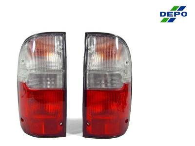 Depo - Toyota Tacoma 2Wd/4Wd Red/Clear Rear DEPO Tail Light