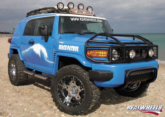 Toyota Fj Cruiser Realwheels Brush Guard Over The Hood Without