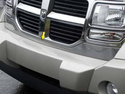 QAA - DODGE NITRO 4dr QAA Stainless 1pcs Grille Accent SG47940