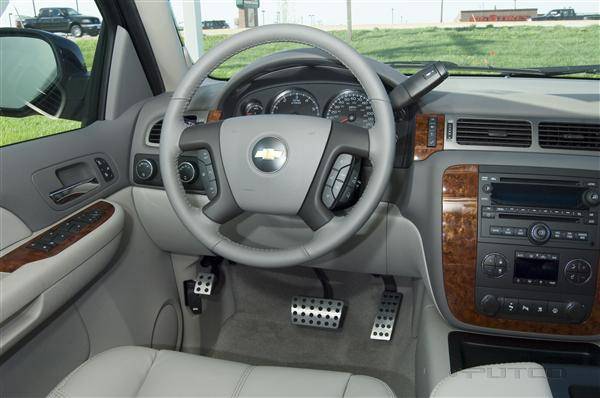 Putco - Chevrolet Tahoe Putco Street Design Liquid Pedals - 931150