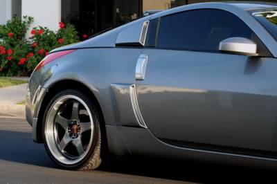Xenon - Nissan 350Z Xenon Rear Body Scoop Kit - Right And Left with Black Vinyl Inserts - 12970