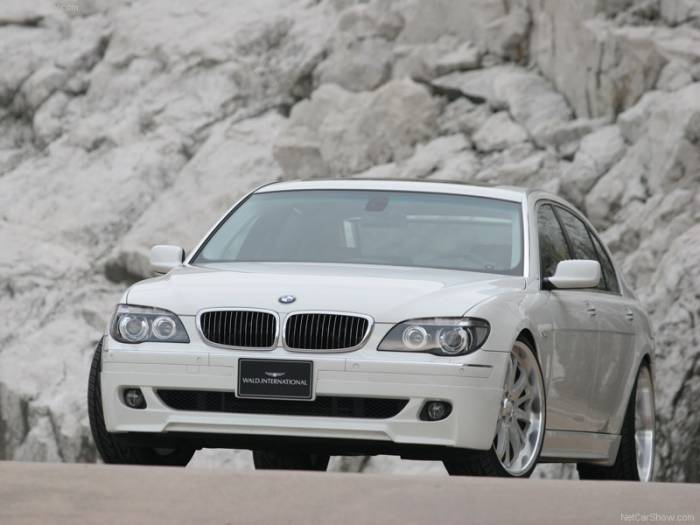 Wald - BMW 7 Series Aero Kit