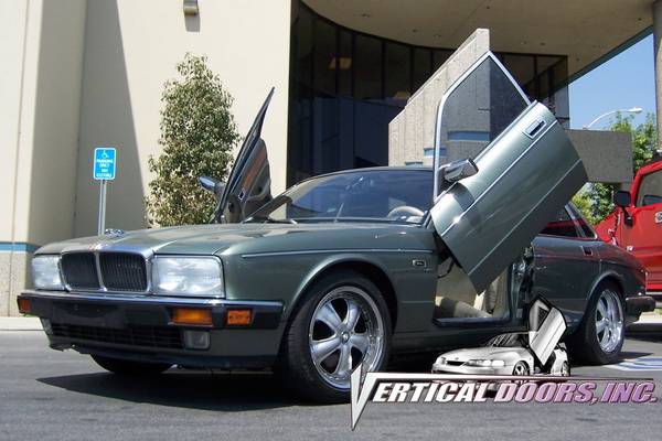 Vertical Doors Inc - Jaguar XJ12 VDI Vertical Lambo Door Hinge Kit - Direct Bolt On - VDCJAGXJ8092