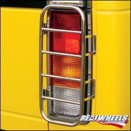 RealWheels - Hummer H3 RealWheels Taillgiht Guards - Stainless Steel - Pair - RW306-1-A0103
