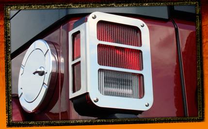 RealWheels - Jeep Wrangler RealWheels Taillgiht Armor - Polished Stainless Steel - Pair - RW306-1-J