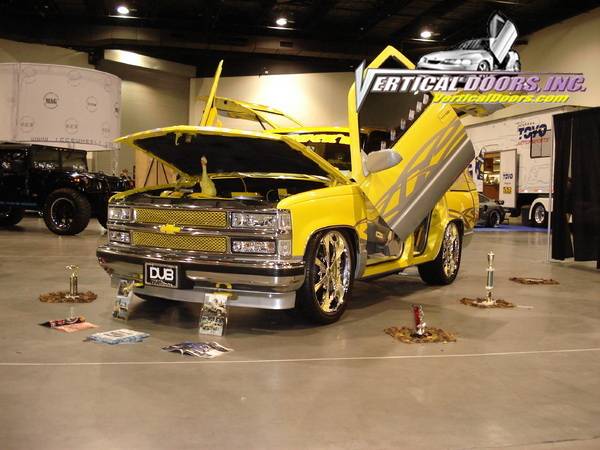 Vertical Doors Inc - Chevrolet Tahoe Vertical Doors Inc Vertical Lambo Door Kit - VDCCHEVYTAH9599