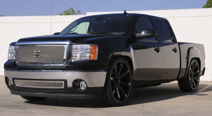 T-Rex - GMC Sierra T-Rex X-Metal Series Studded Main Grille - Polished Stainless Steel - 6712000