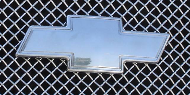T-Rex - Chevrolet Avalanche T-Rex Billet Bowtie with Border - Polished - 19085