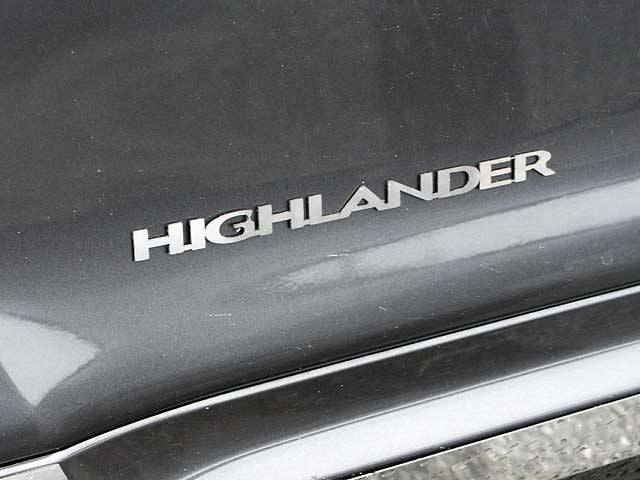 QAA - TOYOTA HIGHLANDER 4dr QAA Stainless 2pcs Graphic/Logo/emblem SGR28111