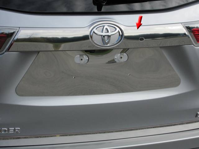 QAA - TOYOTA HIGHLANDER 4dr QAA Stainless 1pcs License Plate Bar Accent LB14110