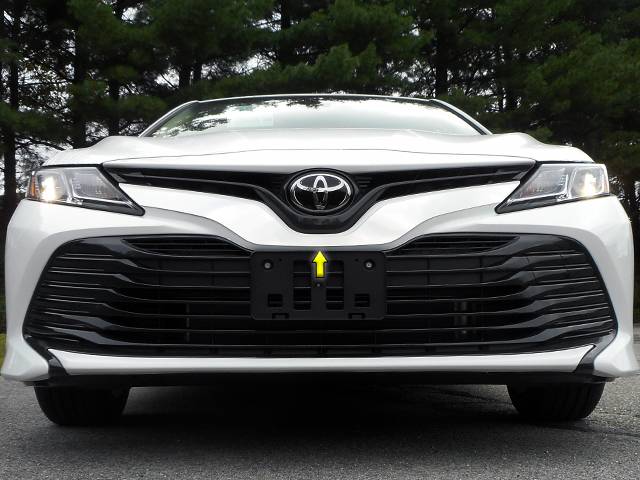 QAA - TOYOTA CAMRY 4dr QAA Stainless 1pcs Grille Accent SG18130
