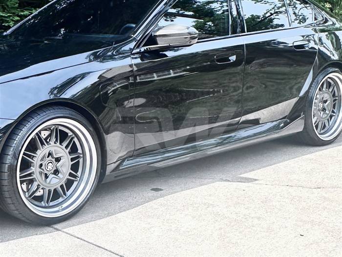 RW Carbon - BMW G90/G99 M5 Performance Style CF Side Skirts bmwg9003