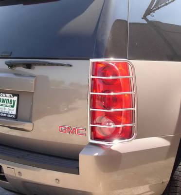Chevrolet Suburban Aries Taillight Guard Covers